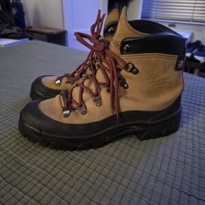 Danner Men's Crater Rim 6" Hiking Boots